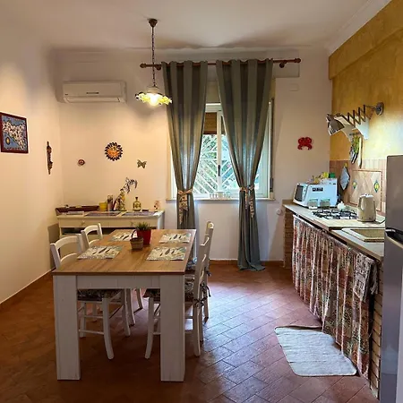 Guest house La Casetta Di Ro Ro' Vista Sulla Valle Dei Templi 3*